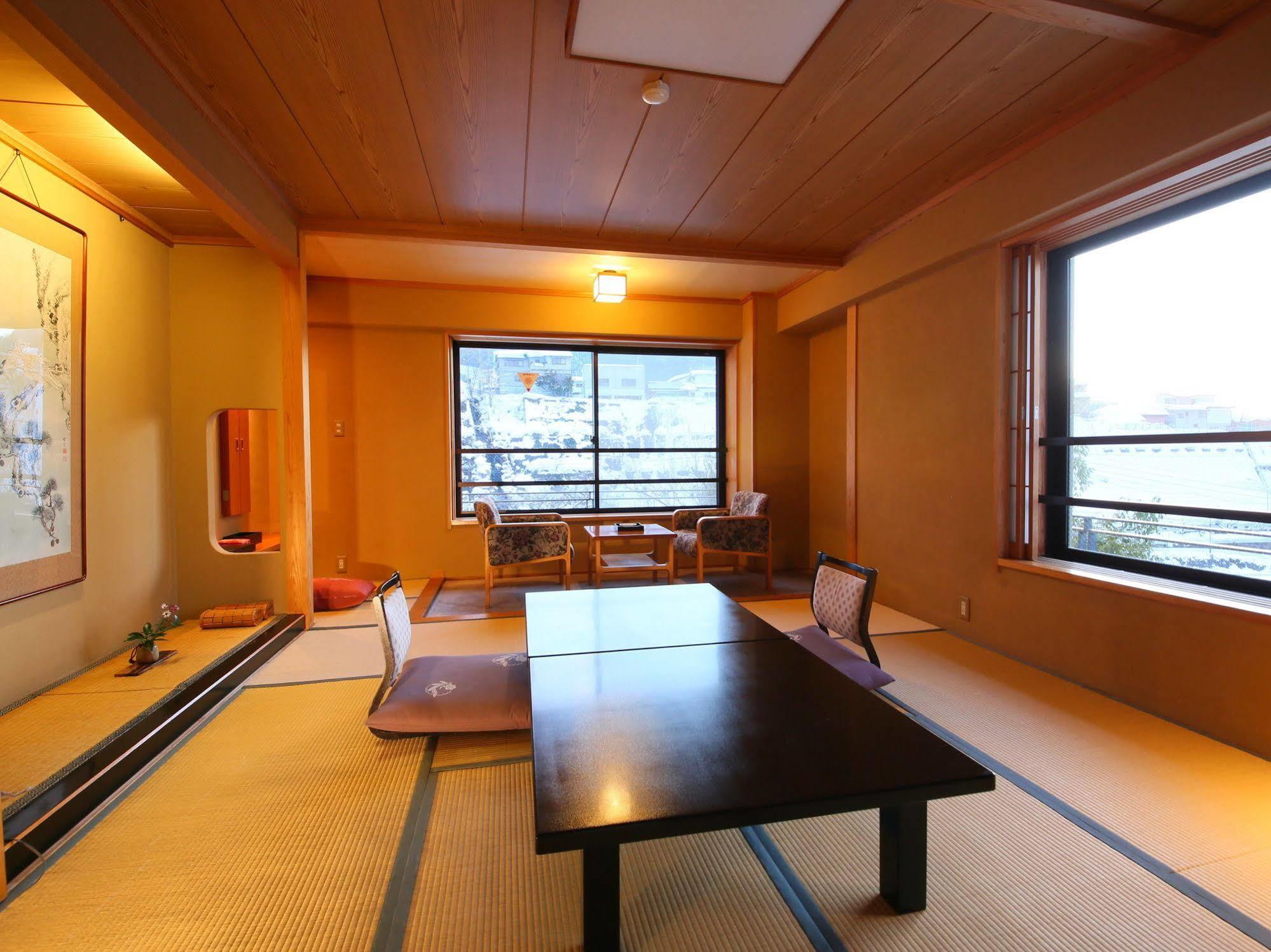 Shibu Hotel Yamanouchi  Exterior photo